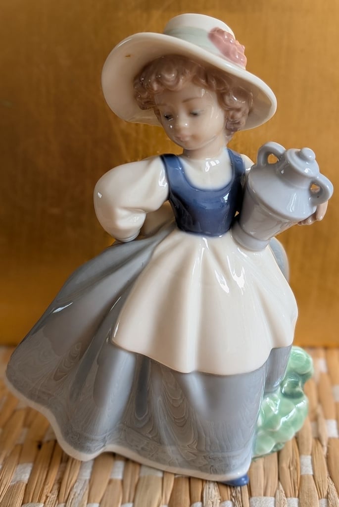 image for Nao Handmade in Spain by Lladro 1985 - Porcelain Girl with Sealed Vase