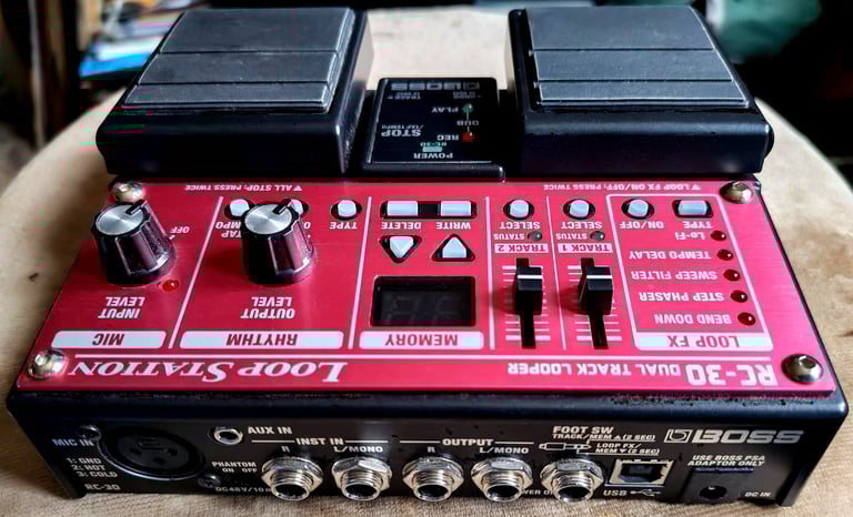 Roland BOSS RC30 Dual track loop station in AS NEW condition
