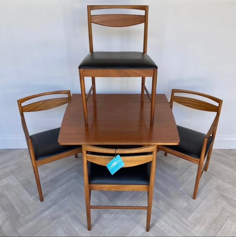 Mid century dining table + 4 chairs - very good condition 