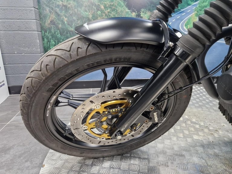MOTO GUZZI V7 III STONE NIGHT PACK