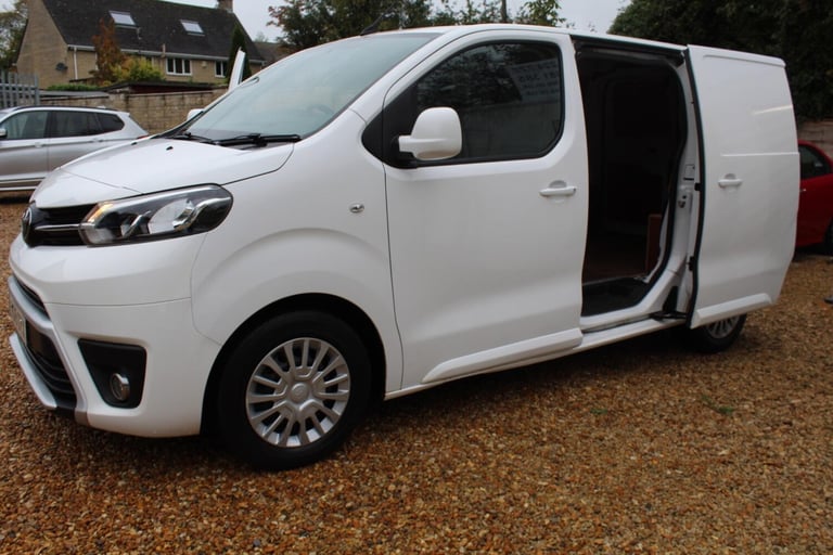2018 Toyota ProAce 1.6D 95 Comfort Van PANEL VAN DIESEL Manual