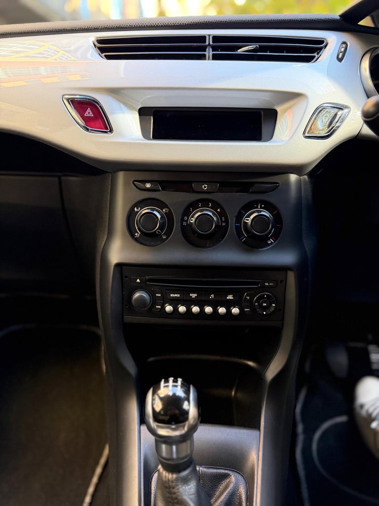 2013 Citroen DS3 1.2 VTi DSign Euro 5 3dr HATCHBACK Petrol Manual