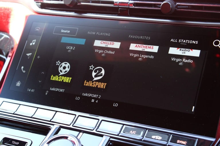 2024 Aston Martin Vantage 4.0 V8 Coupe 2dr Petrol Auto Euro 6 (665 ps) HATCHBACK Petrol Automatic