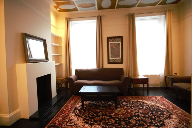Impressive 3-bedroom maisonette available to rent in Portobello Road, W11