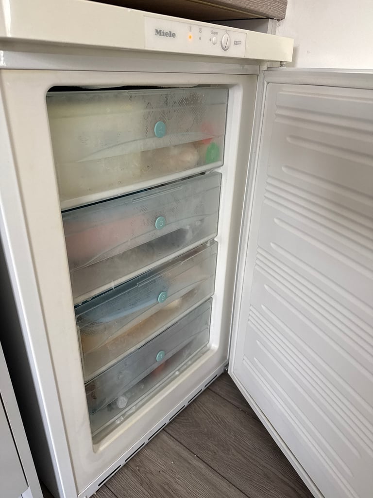 Miele - Under Counter - Freezer