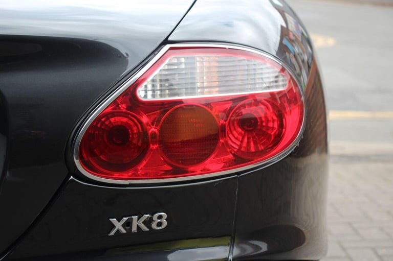 JAGUAR XK8 4.0 2dr 2001