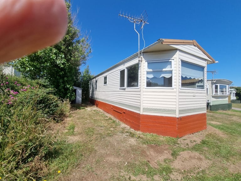 SUNRISE Caravan!  SEAVIEW, CntrlHtng, Trimingham Cromer Norfolk, Mundesley/NorfolkBroads