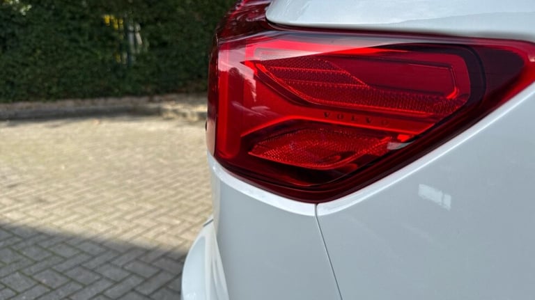 2025 Volvo XC40 Ultra, B4 Mild hybrid, Petrol, Dark Estate Petrol Automatic