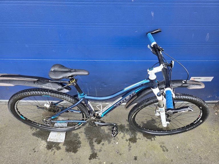 Unisex mountain bike TREK CALI SLX 29ER Wheels 29" Frame 17" VGC!