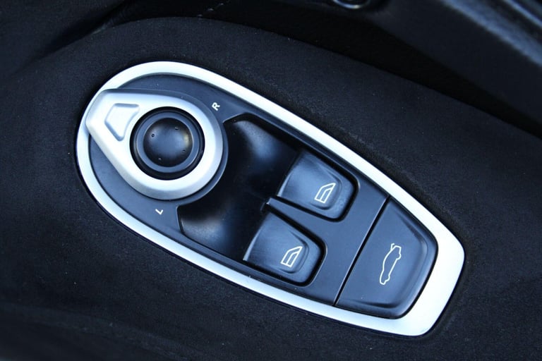 2019 Aston Martin Vantage 4.0 V8 Coupe 2dr Petrol Auto Euro 6 (510 ps) COUPE Petrol Automatic