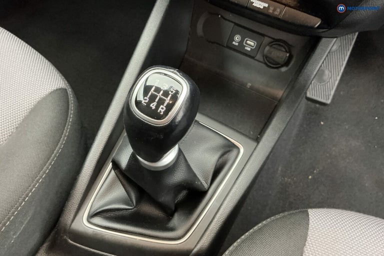 2017 Hyundai i20 1.2 Premium Nav 5dr HATCHBACK PETROL Manual