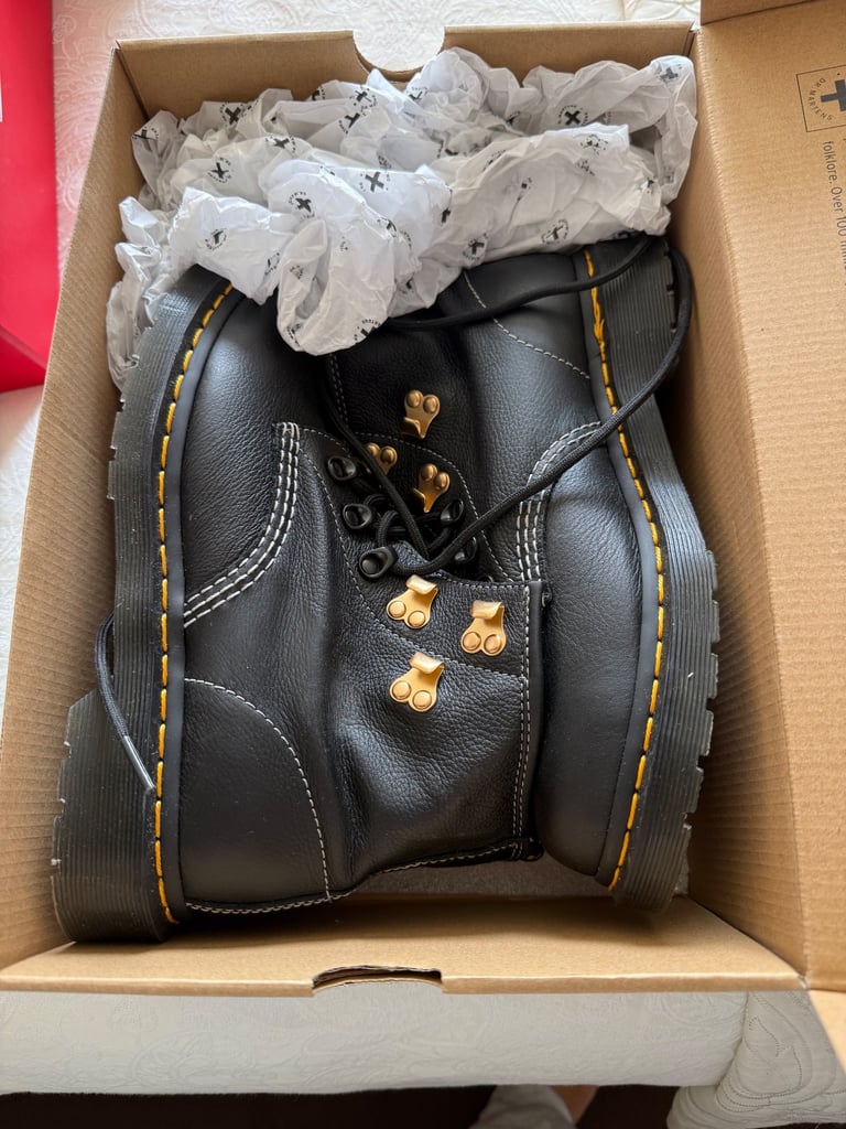 image for Dr martens 