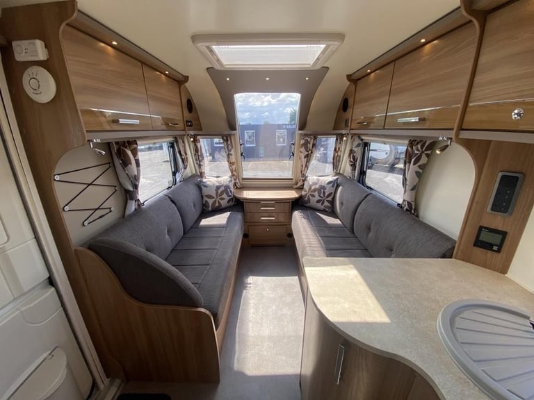 2017 BAILEY PEGASUS PALERMO 5 BERTH FAMILY CARAVAN