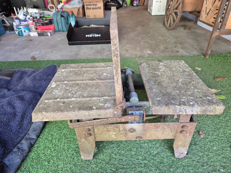 Avery vintage industrial sack weighing scales