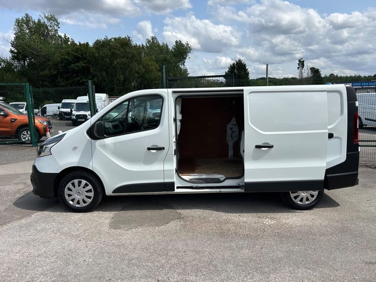 2019 Renault Trafic 1.6 dCi 29 Business LWB Standard Roof Euro 6 5dr PANEL VAN Diesel Manual