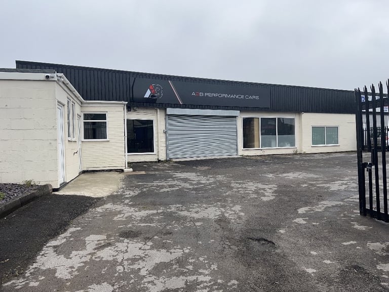 Cars sales yard with unit / workshop to let 