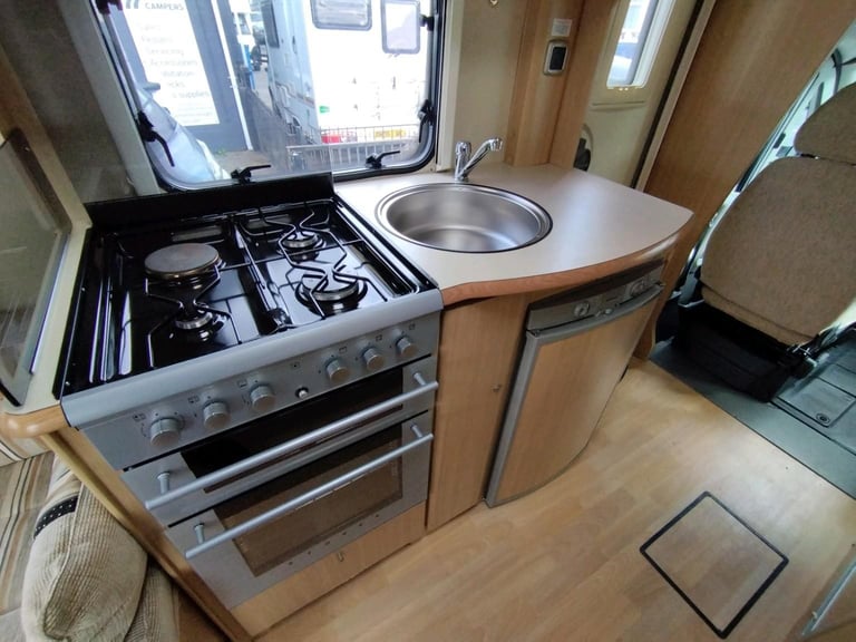 Bessacarr E460 2 berth  DIESEL MANUAL 2007/57