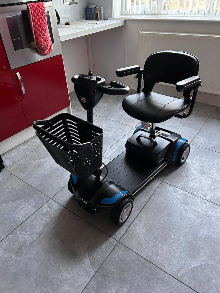 ROMA MEDICAL “VIRGO” – MOBILITY BOOT SCOOTER - BRAN NEW IN THE BOX - 12 MONTHS WARRANTY