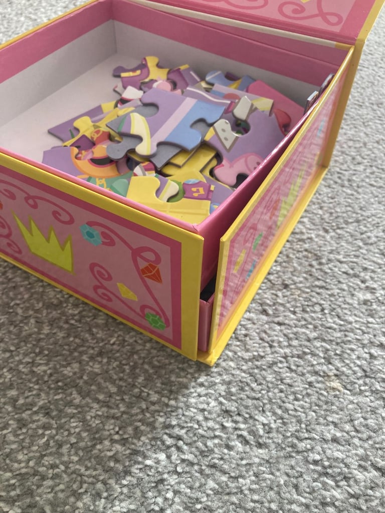 Peppa Pig Puzzle  2 Images in one Box