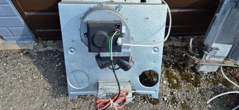 TRUMA TRUMATIC S3002P ULTRAHEAT gas and electric space heater for camper caravan motorhome.