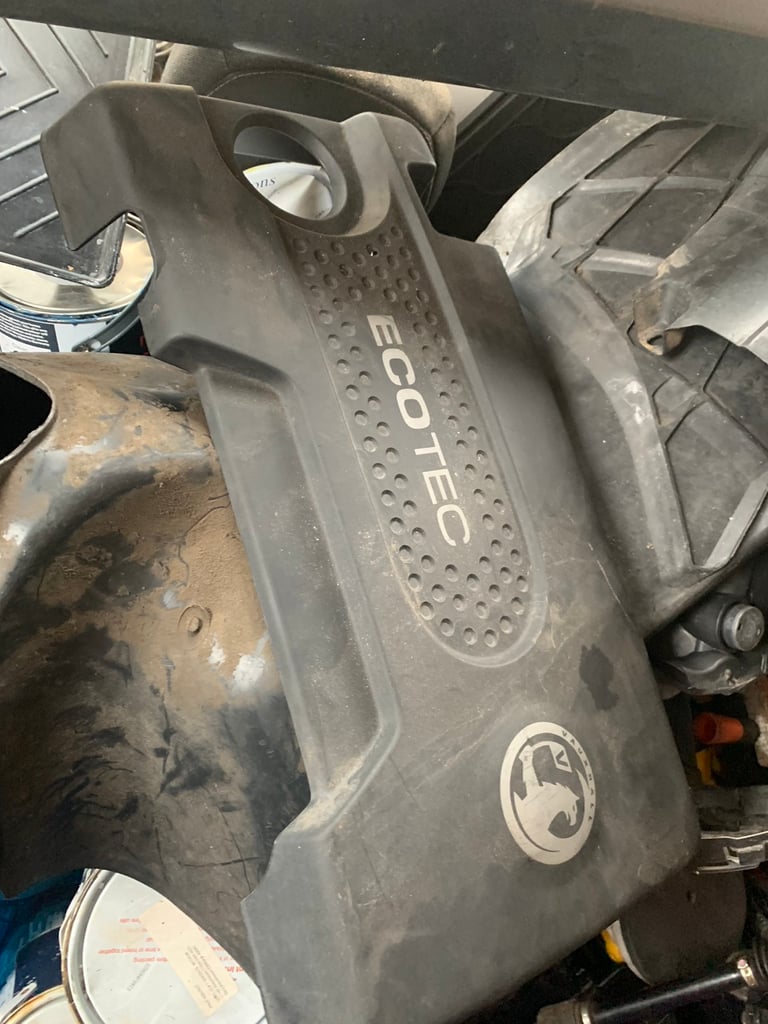 Vauxhall corsa ecoflex engine cover