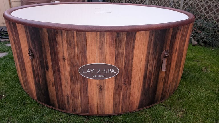 Hot Tub Helsinki Lazy Spa 