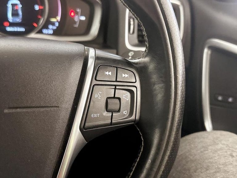 2018 Volvo S60 2.0 D4 R-Design Nav Euro 6 (s/s) 4dr Manual Saloon Diesel Manual