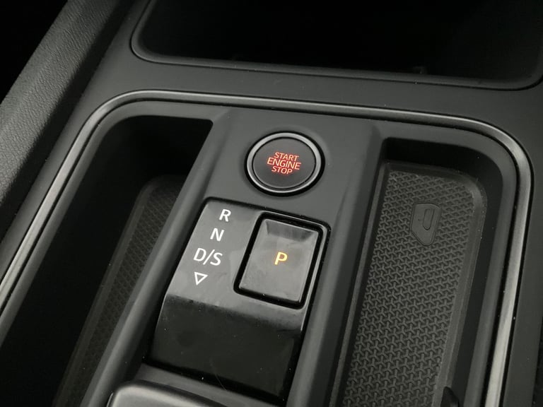 2024 Cupra Leon 1.4 eHybrid 12.8kWh VZ2 Design Edition Hatchback 5dr Petrol Plug-in Hybrid  Hatch...