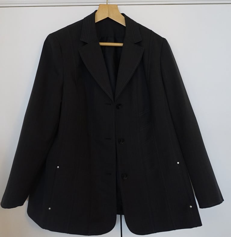 image for Ladies' smart jacket in grey, by Atelier Creation. Label states GB size 20.