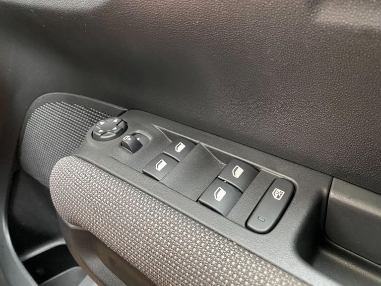 2024 Citroen C3 Aircross 1.2 PureTech PLUS EAT6 Euro 6 (s/s) 5dr MPV Petrol Automatic