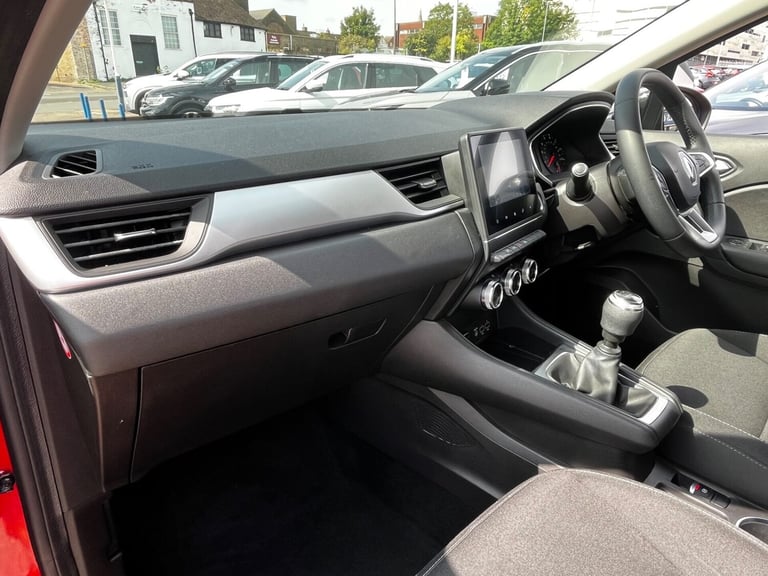 2020 Renault Captur ICONIC TCE Hatchback Petrol Manual