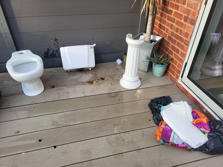 image for Colonial bathroom fixtures 