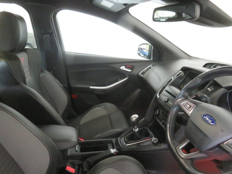 FORD FOCUS 2.0 TDCi ST-2 Euro 6 (s/s) 5dr 2017