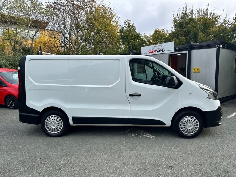 2018 Renault Trafic SL27 dCi 120 Business Van PANEL VAN DIESEL Manual