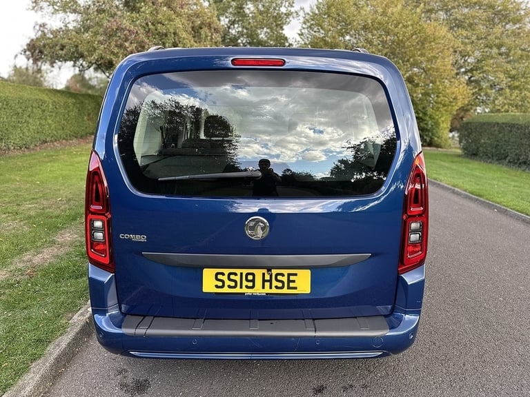2019 Vauxhall Combo Life Turbo Design MPV Petrol Manual