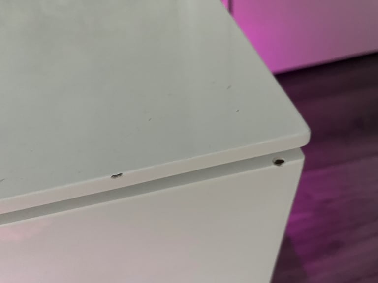 LED tv unit white 