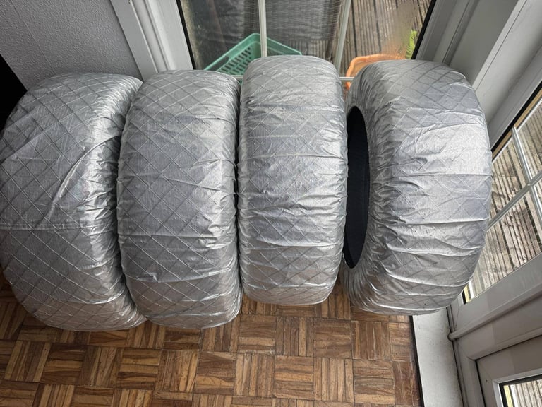 Gripmax Suregrip Pro Ice 235/45R19 