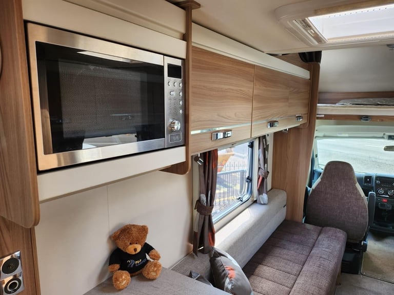 Swift Escape 624 5 BERTH COACHBUILT  DIESEL MANUAL 2015/15