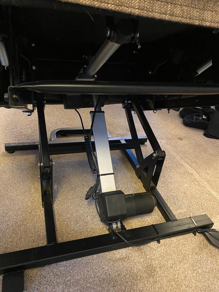 HSL remote controlled Rise & Recliner Chair