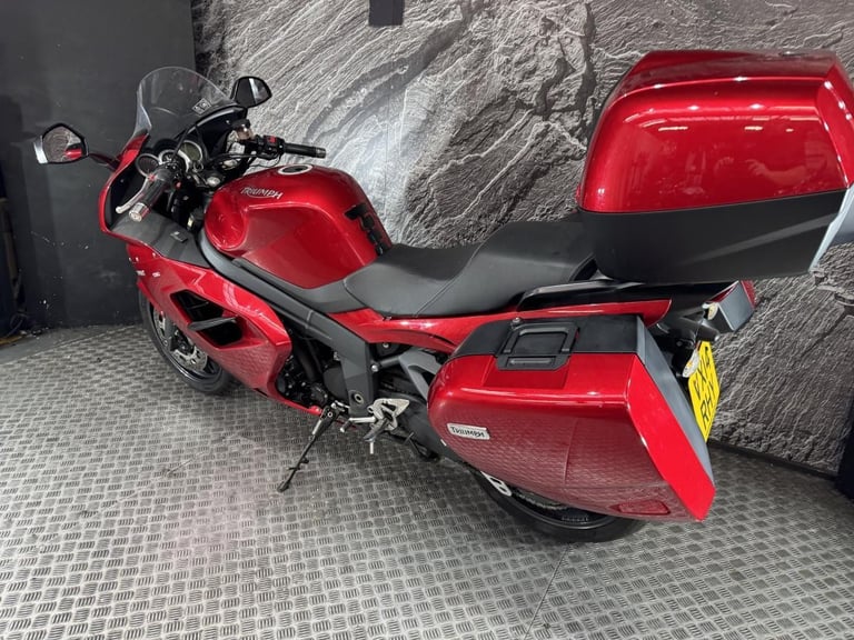 TRIUMPH SPRINT GT 1050 2014