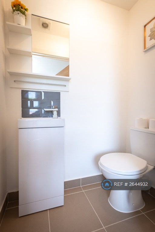 2 bedroom flat in Atlantic Mansions, Southampton, SO14 (2 bed) (#2644932)