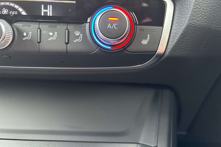 2022 Audi Q3 40 TFSI Quattro S Line 5dr S Tronic SUV Petrol Automatic