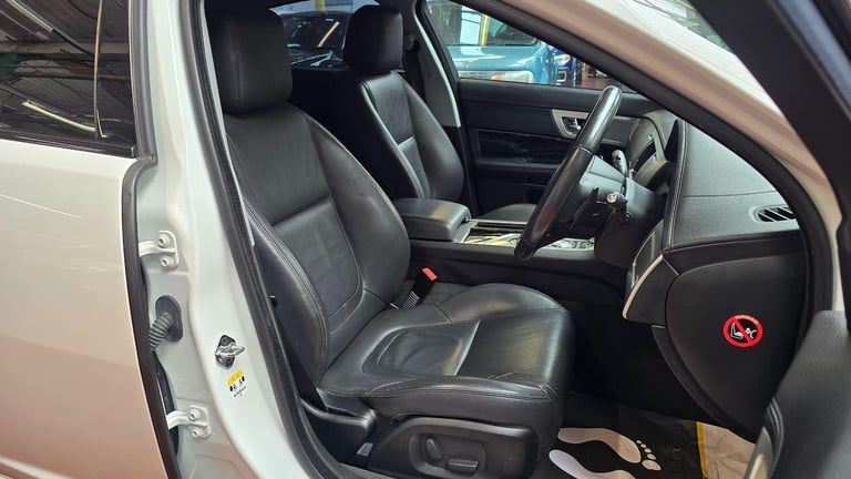  Jaguar XF 2.0I PORTFOLIO ULEZ FREE LOW MILEAGE  Petrol Automatic