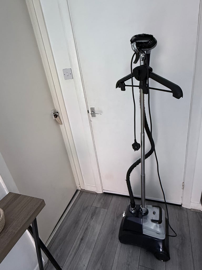 Technoran Clothes Steamer Upright with 50g/min steam