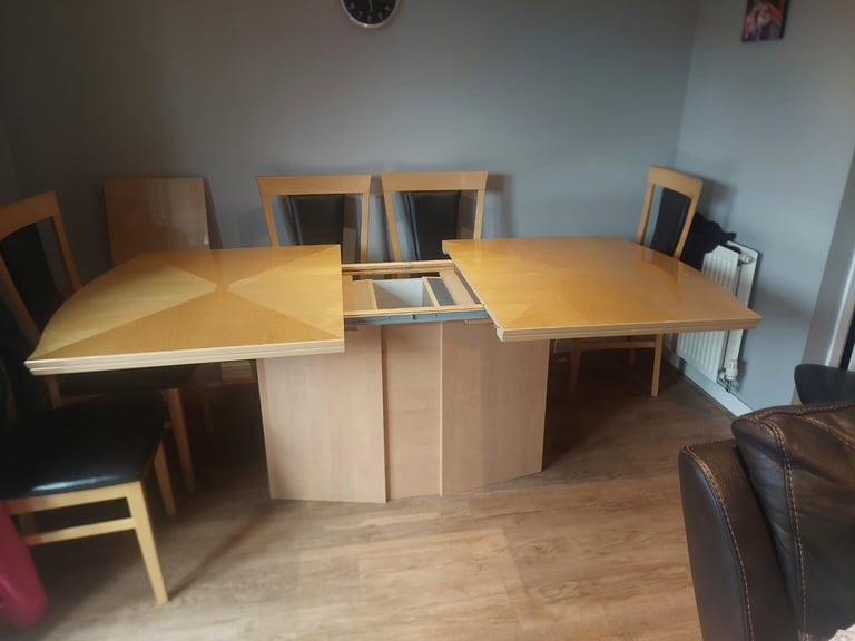 Dining table(no chairs)