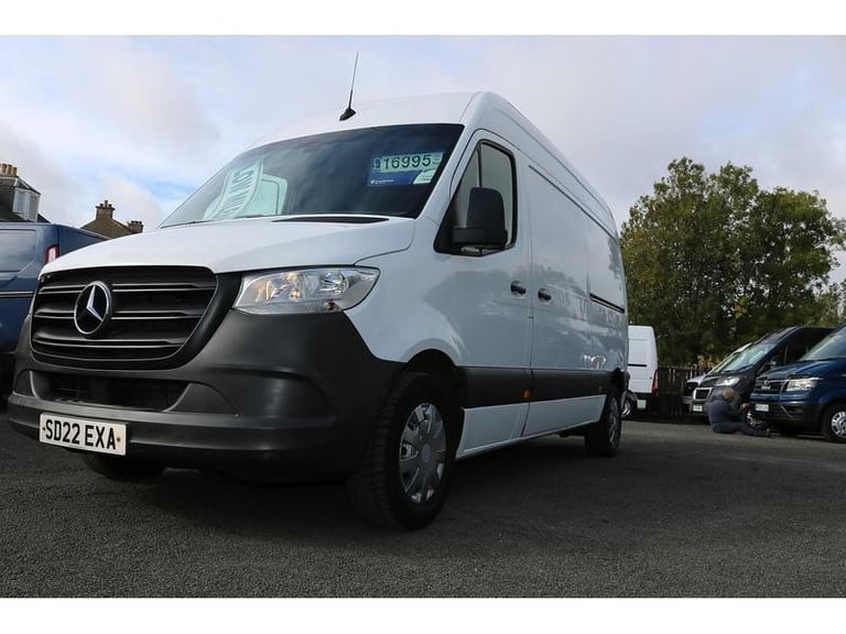 2022 MERCEDES SPRINTER MWB NEW SHAPE *NO VAT* LOW MILES 60k YEARS MOT crafter