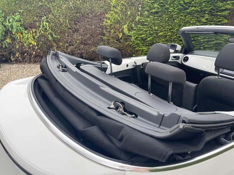 2013 Volkswagen Beetle 1.6 TDI BlueMotion Tech Design 2dr CONVERTIBLE DIESEL Manual
