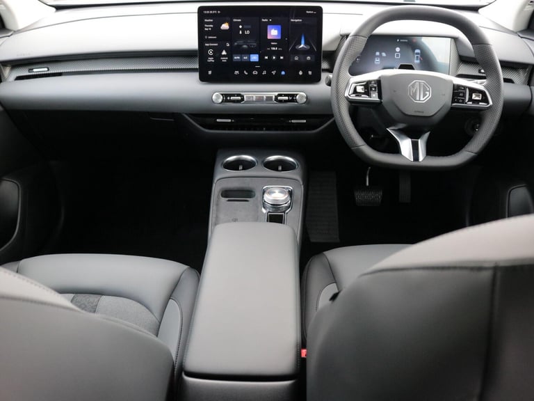 2025 MG MGS5 64kWh Trophy Long Range SUV 5dr Electric Auto (231 ps) HATCHBACK Electric Automatic