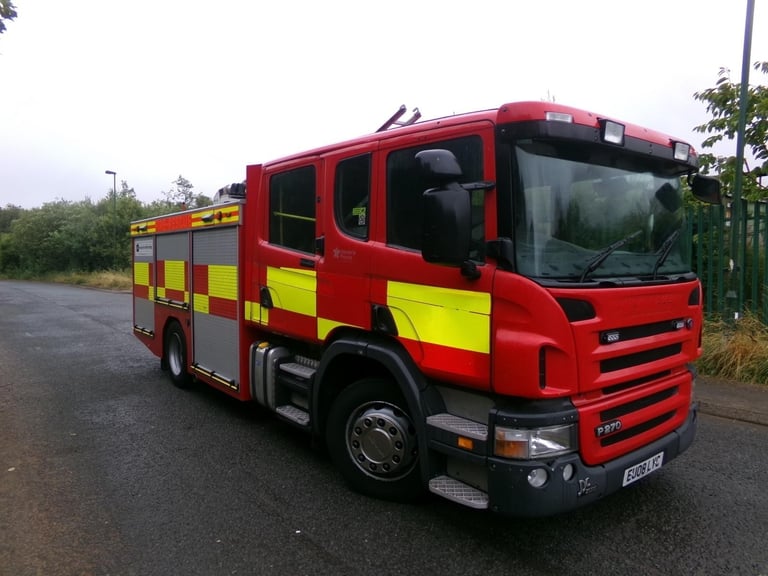 2008 (08) SCANIA P270 FIRE TRUCK. CREW CAB. COMPLETE WITH ACCESSORIES INC LADDER