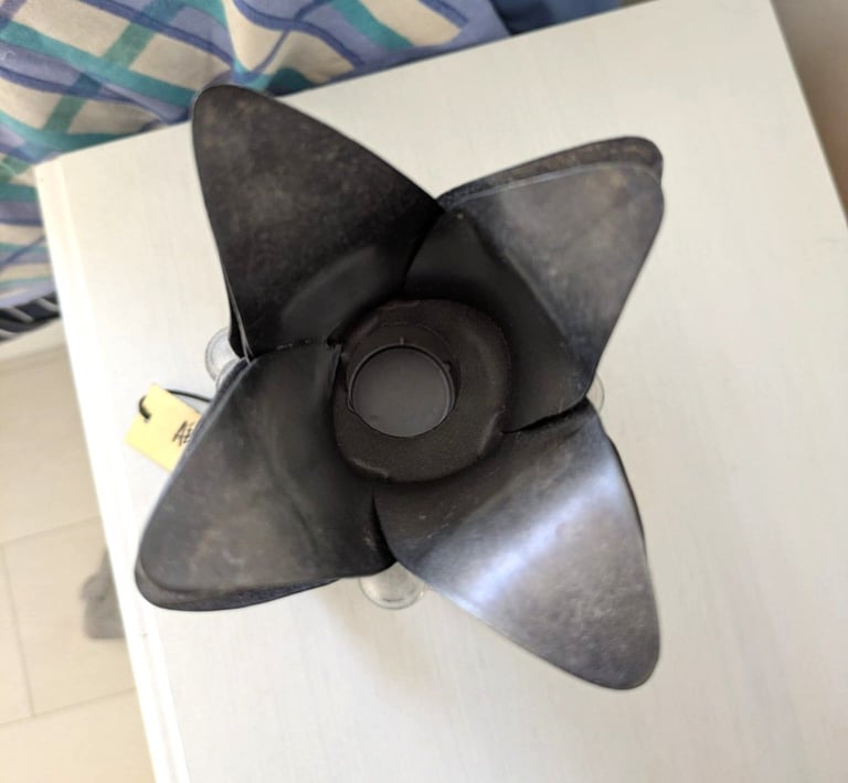 Brand new glass & metal pineapple candle holder. £5